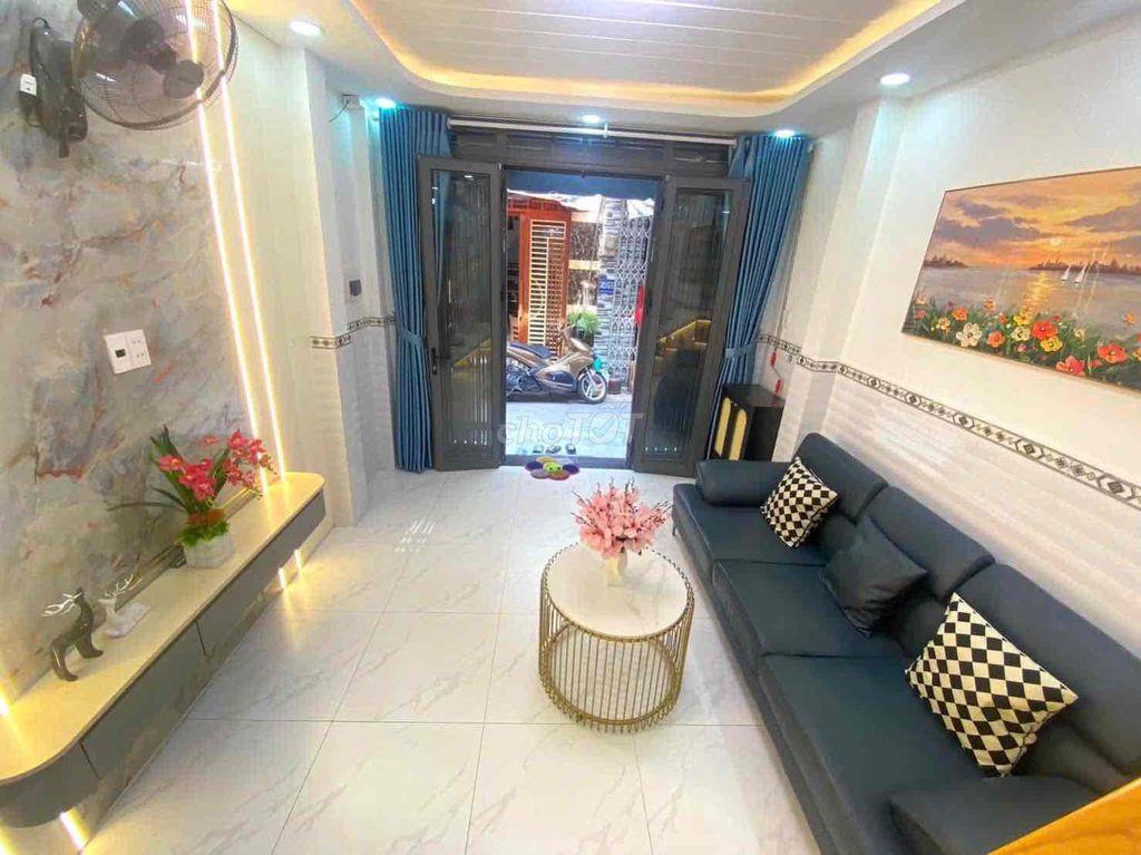 GIÁ 4,55 tỷ, Căn Nhà SHR 3 lầu Gò Vấp.