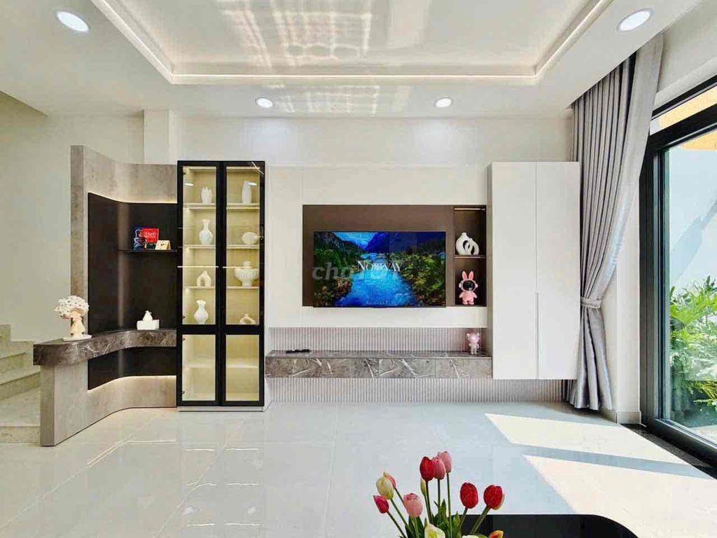 Nhà phố hẻm đường Nguyễn Kiệm . phường 3
