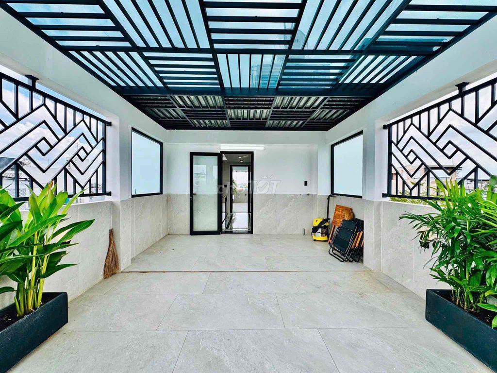 2 MẶT TIỀN ĐƯỜNG XE HƠI TRÁNH NHAU NGAY CHỢ TÂN SƠN_PHẠM VĂN BẠCH
