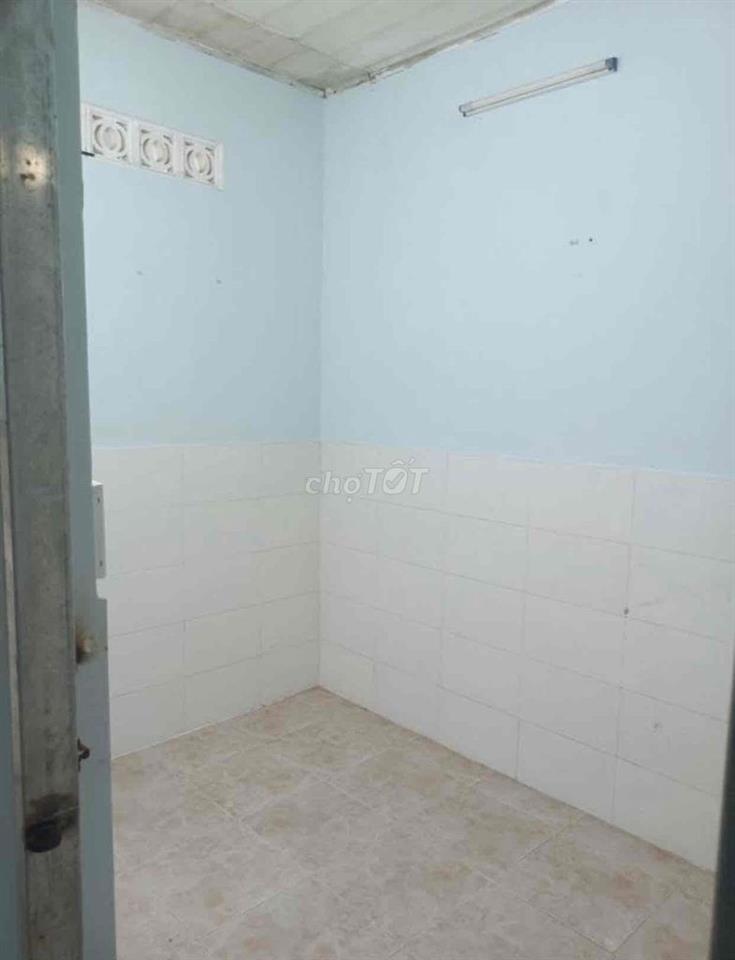 nhà hẻm xe tải 310 phạm văn chiêu thông ra đường số 3.