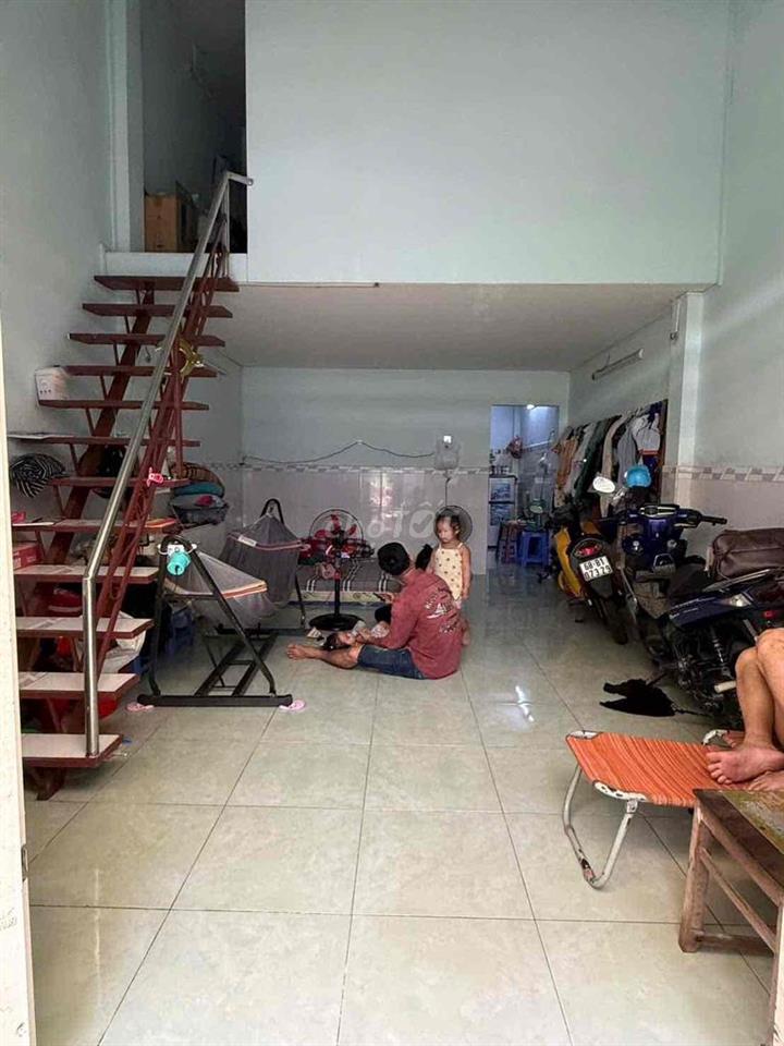 nhà 2 phòng ngủ. giá thuê 6,5tr.