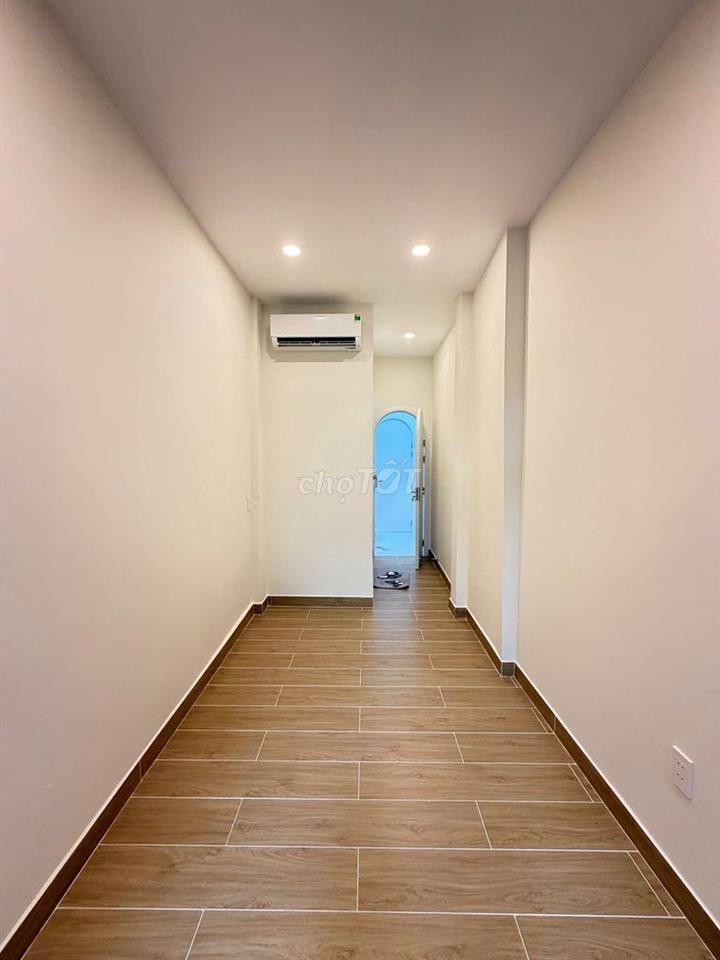 NGUYỄN VĂN TRỖI PHÚ NHUẬN GIÁP Q3 GẦN SÂN BAY, 35M2, HOÀN CÔNG ĐỦ