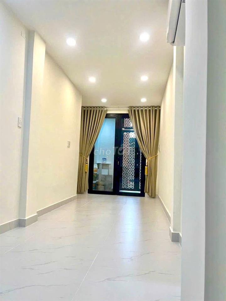 NGUYỄN VĂN TRỖI PHÚ NHUẬN GIÁP Q3 GẦN SÂN BAY, 35M2, HOÀN CÔNG ĐỦ