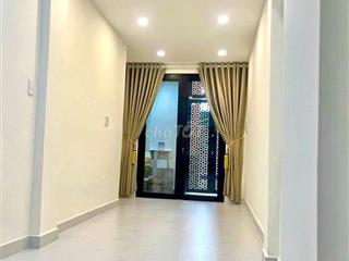 NGUYỄN VĂN TRỖI PHÚ NHUẬN GIÁP Q3 GẦN SÂN BAY, 35M2, HOÀN CÔNG ĐỦ