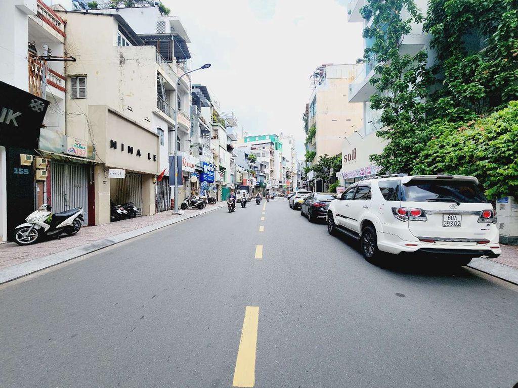 MẶT TIỀN HUỲNH VĂN BÁNH, P11, PHÚ NHUẬN | 5 TẦNG | 21 TR/TH | 9.5 TỶ