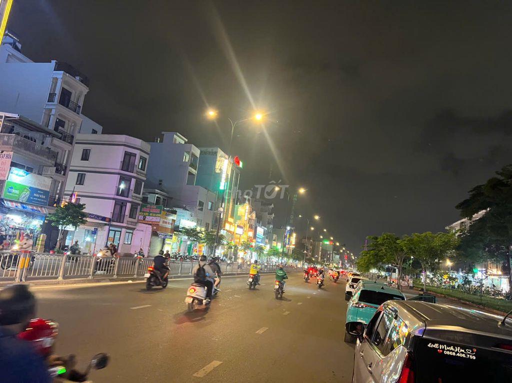 Bán nhà mặt tiền Dương Quảng Hàm, quận Gò Vấp