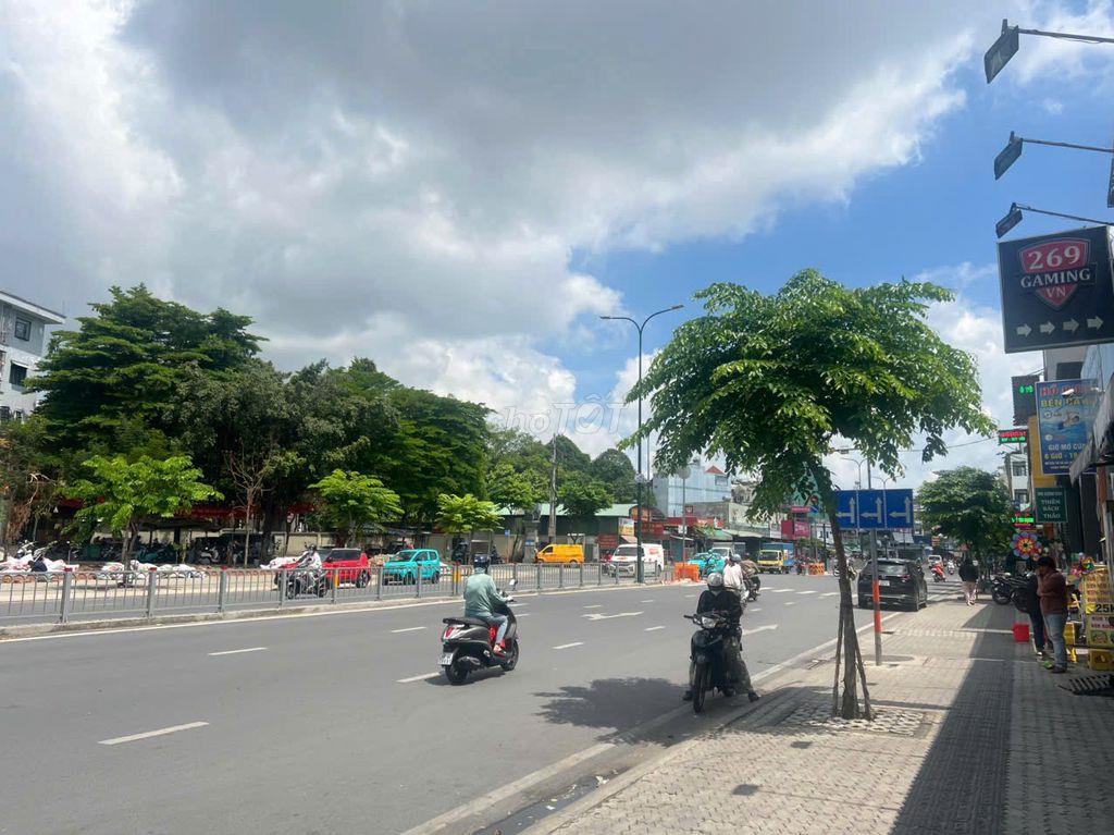Bán nhà mặt tiền Dương Quảng Hàm, quận Gò Vấp