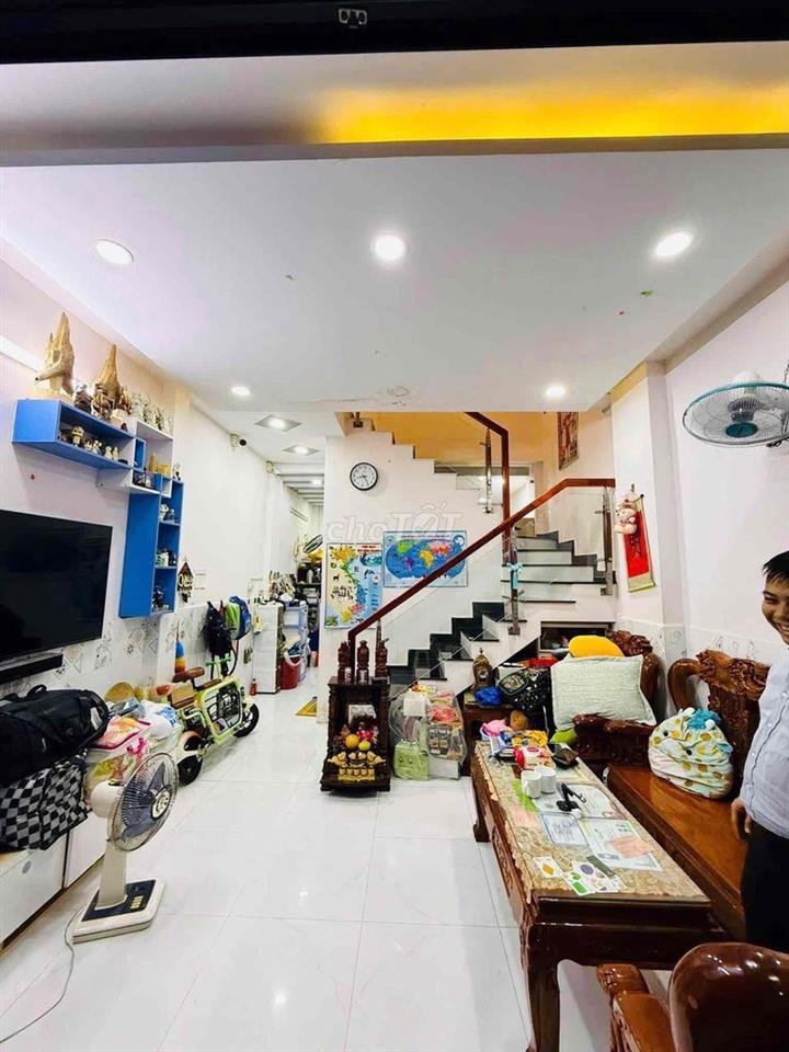 NHÀ PHẠM VĂN CHIÊU - 40m2 - 2 TẦNG 2 PHÒNG NGỦ - HẺM RỘNG RÃI