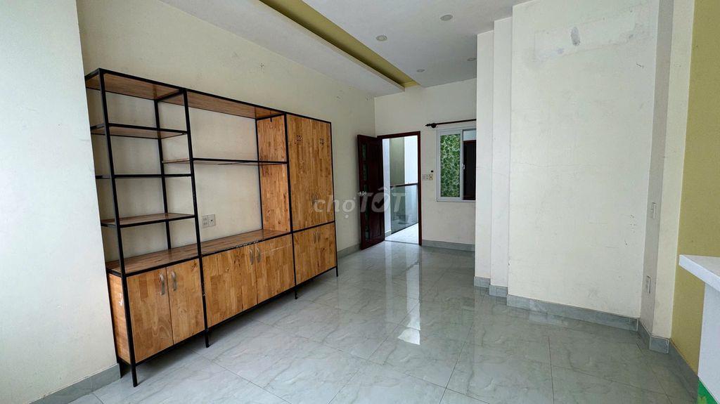 4x15 - nở hậu - 4 tầng BTCT - Hoàng Sa Phường 7 Quận 3 - 61,7M2