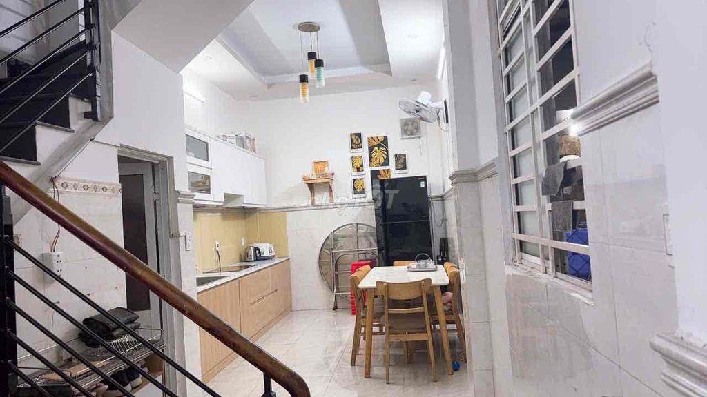 NHÀ ĐẸP 2 LẦU - QUANG TRUNG PHƯỜNG 8 - 3PN Có Sân Thượng