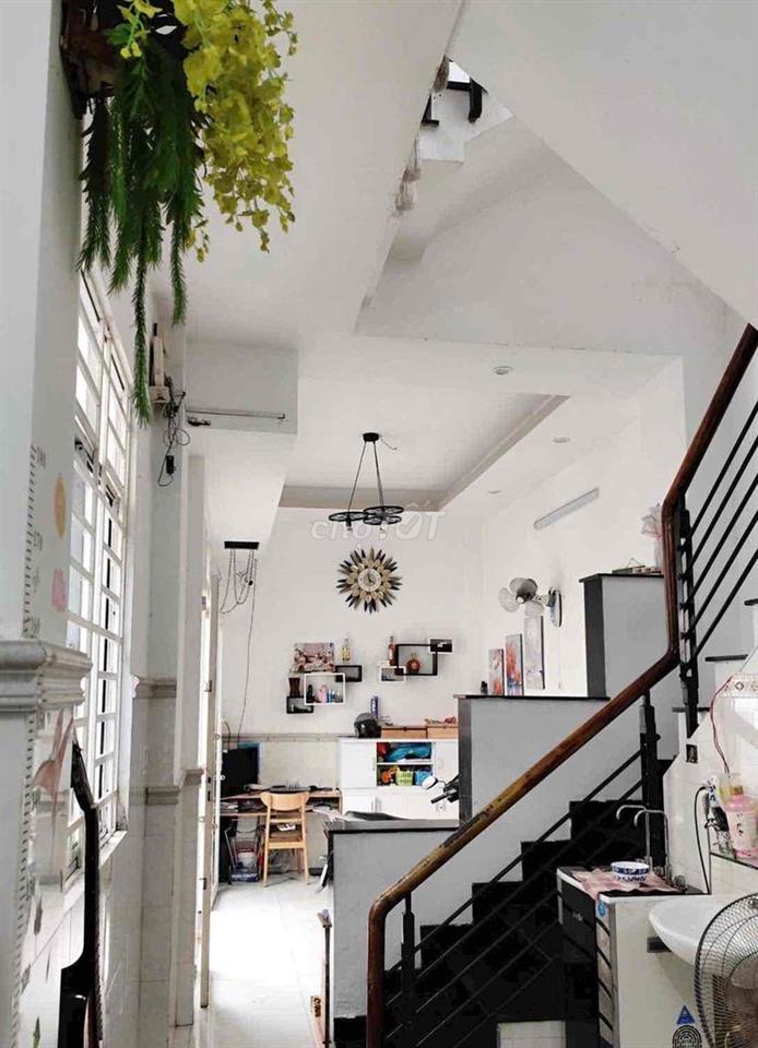 NHÀ ĐẸP 2 LẦU - QUANG TRUNG PHƯỜNG 8 - 3PN Có Sân Thượng