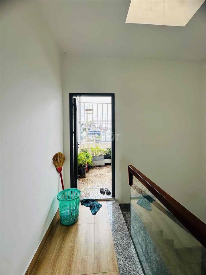 NHÀ 3 LẦU HẺM XE HƠI - NGUYỄN DUY CUNG THÔNG QUANG TRUNG PHƯỜNG 8