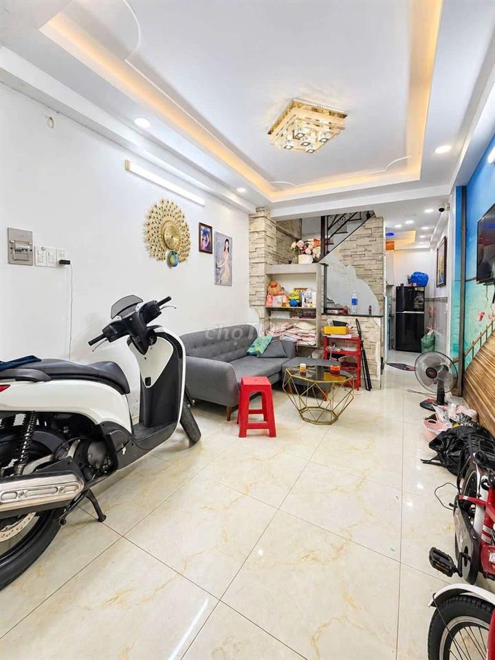 Nhà 2 Lầu Sân Thượng - Quang Trung - Gần Ngã 5 Giáp Phú Nhuận
