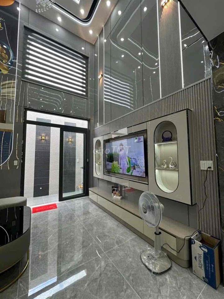 nhà mới 5 tầng. 60m2. phan văn hớn. tân thới nhất quận 12