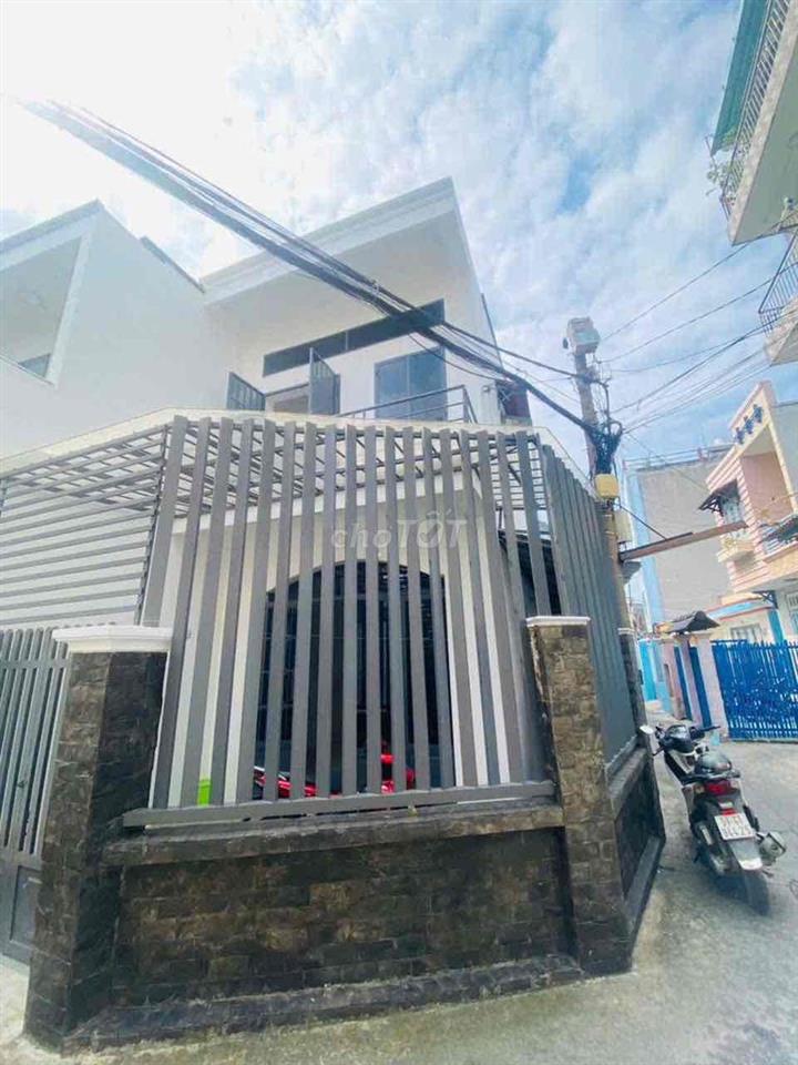 bán nhà 2 tầng. 121m2. ngang 5.5m. lô góc 2mt. phan văn hớn. quận 12