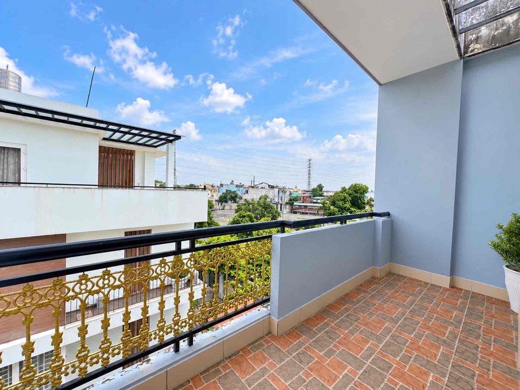 bán nhà 4 tầng. khu phân lô. đường nhụa 12m. NGUYỄN ẢNH THỦ. QUẬN 12