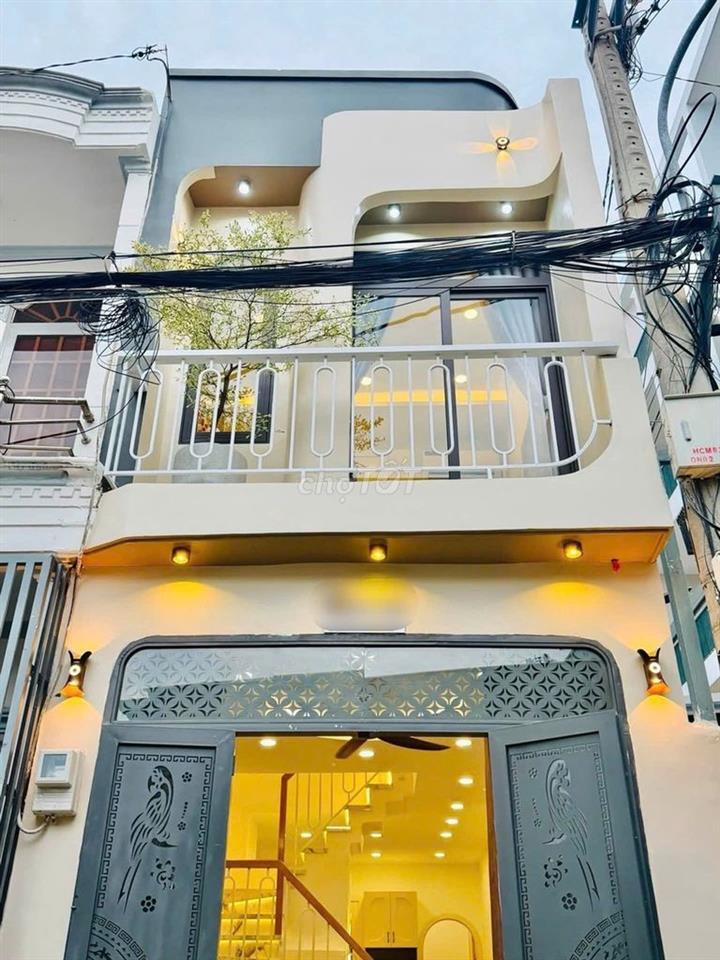 hẻm kinh doanh ,xe tải thông , 3 phòng ngủ , gần emart 2