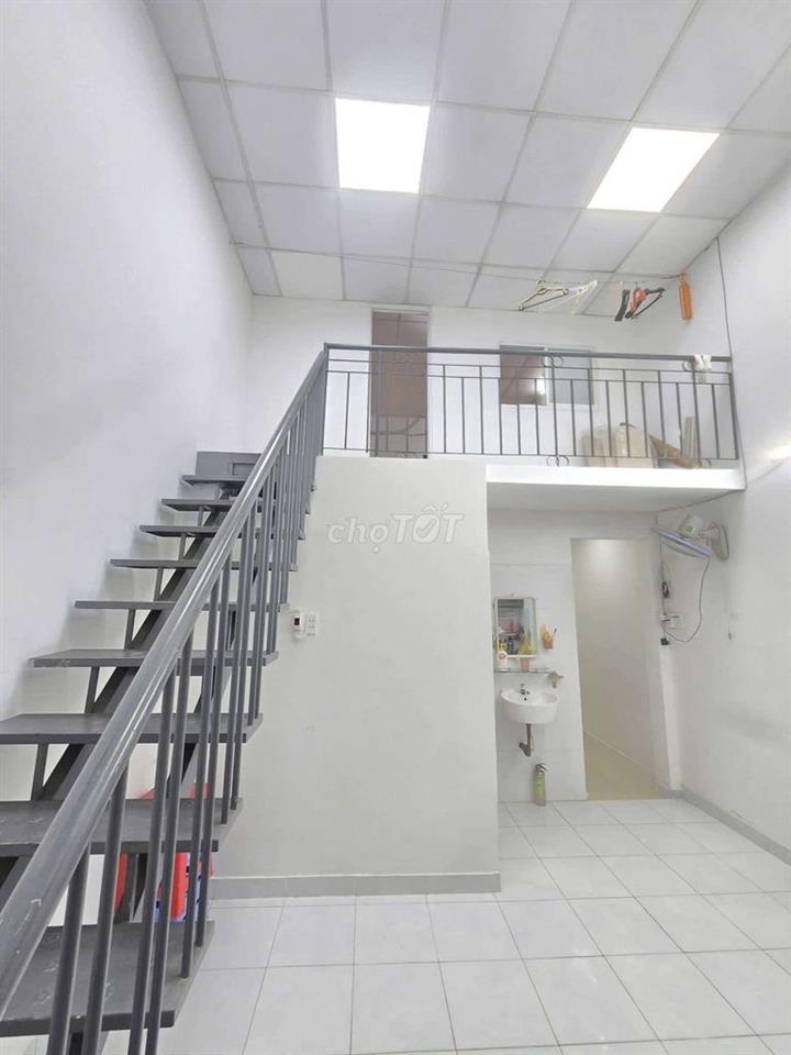 CHỦ GẤP GIẢM SÂU – NHÀ SÁT SÂN BAY CHỈ 7,5 TỶ.