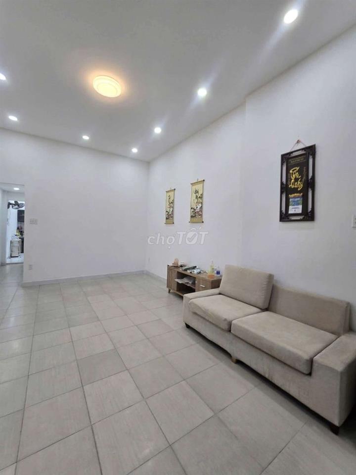 CHỦ GẤP GIẢM SÂU – NHÀ SÁT SÂN BAY CHỈ 7,5 TỶ.