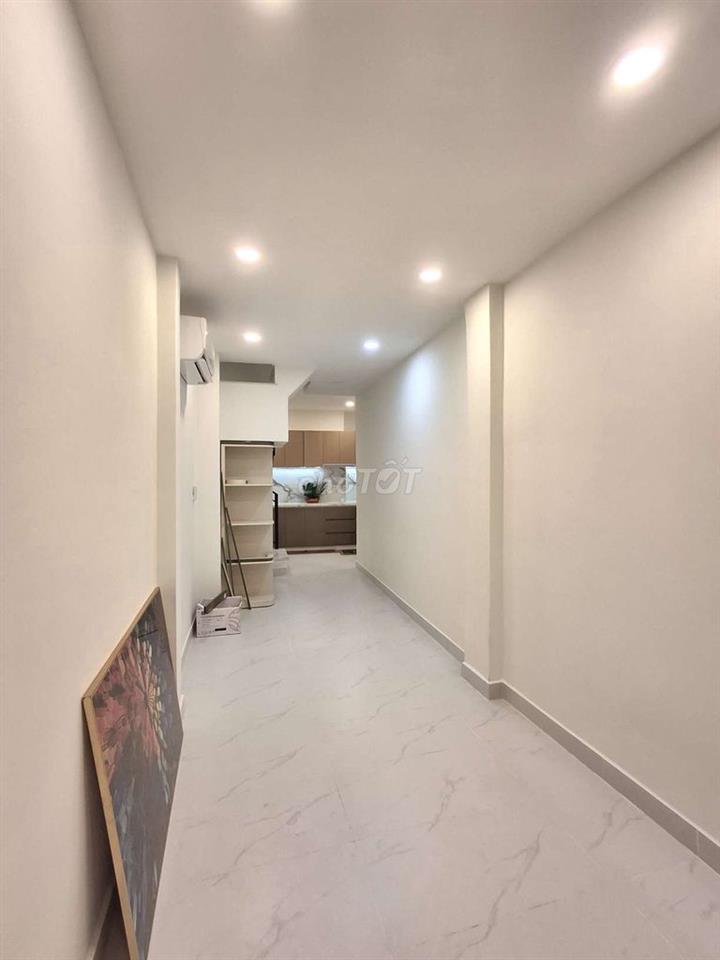 "35M² mà 4.9 Tỷ, không quy hoạch, lộ giới, hoàn công tại Phú Nhuận?" 😱