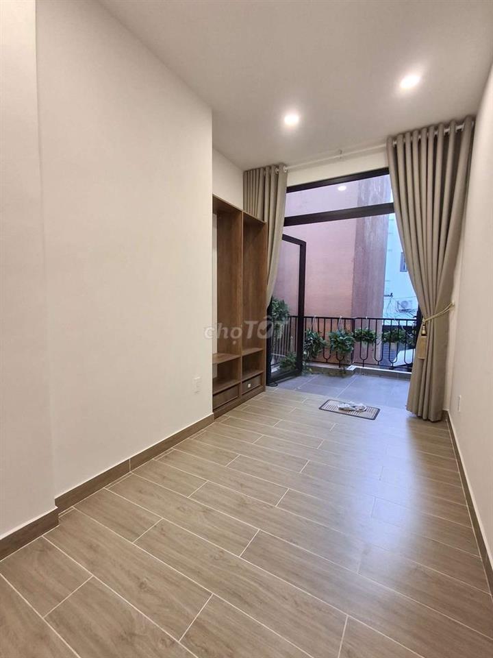 "35M² mà 4.9 Tỷ, không quy hoạch, lộ giới, hoàn công tại Phú Nhuận?" 😱