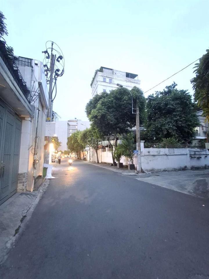 "35M² mà 4.9 Tỷ, không quy hoạch, lộ giới, hoàn công tại Phú Nhuận?" 😱