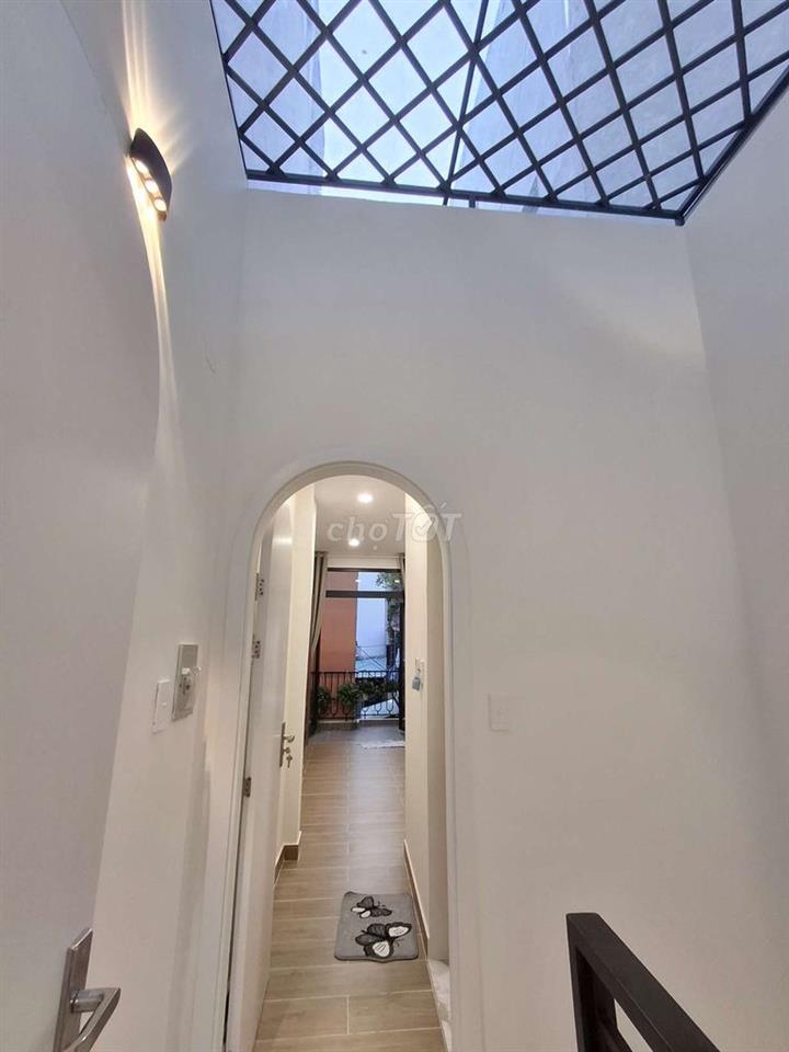 "35M² mà 4.9 Tỷ, không quy hoạch, lộ giới, hoàn công tại Phú Nhuận?" 😱