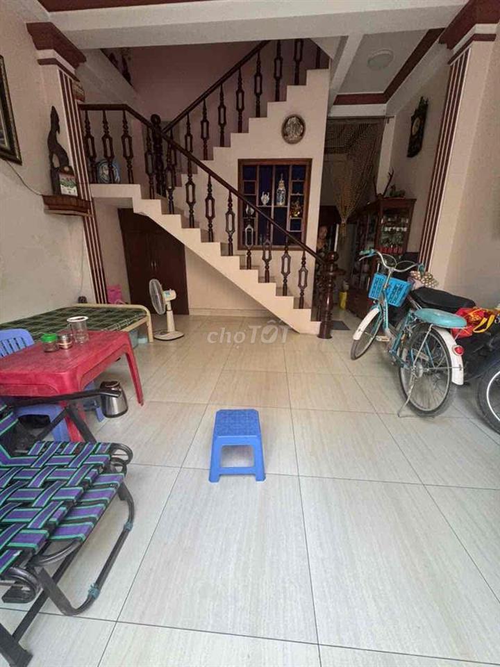 bán nhà đường Nguyễn tuân phường 1 quận gò