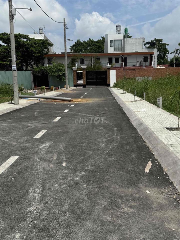 bán đất 1 trucđường vườn  lài phường An Phú Đông quận 12