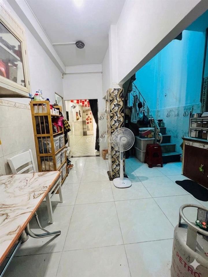 Bán nhà Gò Vấp, hẻm ô tô thông, sát sân bay TSN 8 phút