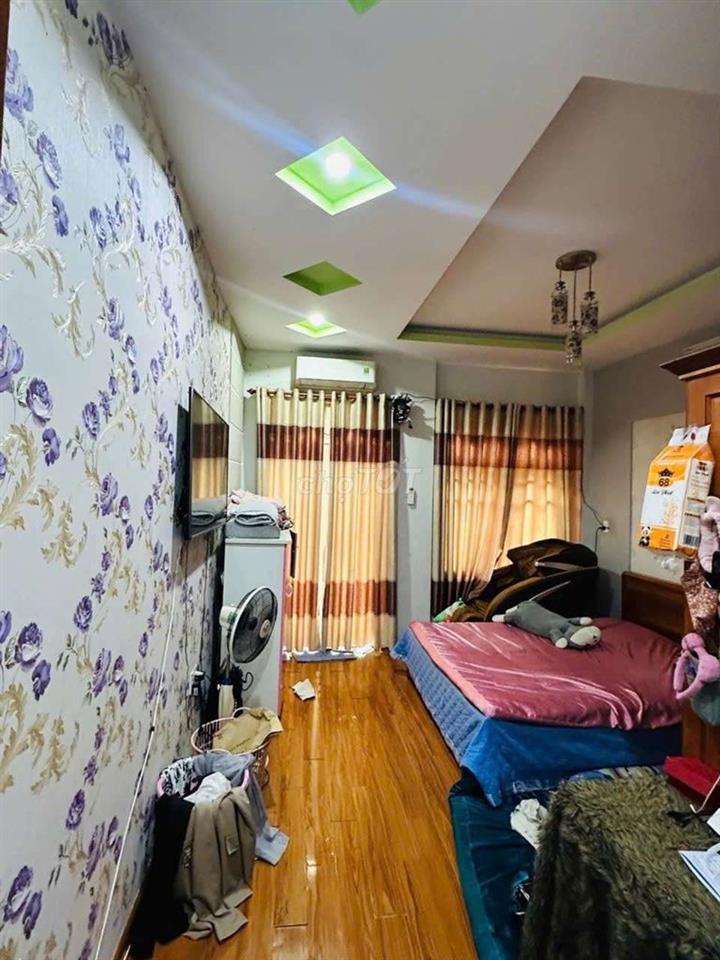 HIẾM NHẤT KHU-RỘNG ĐẸP RẼ-BÁN NHÀ 4×15-4LẦU-HXH HOÀNG BẬT ĐẠT TÂN BÌNH