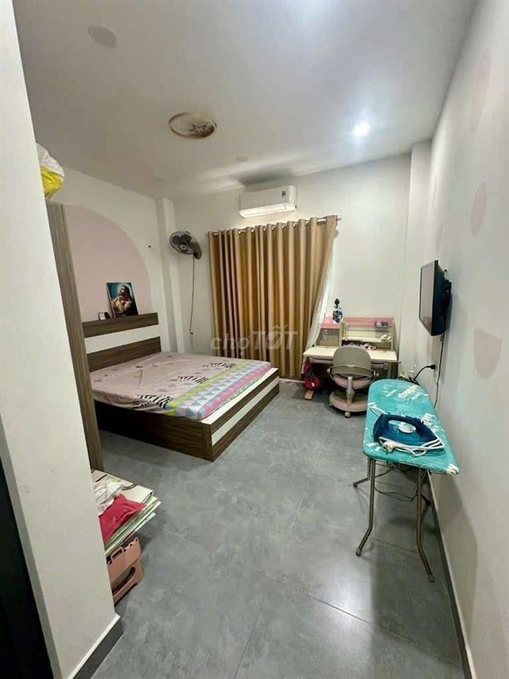 HẺM TO NHÀ RỘNG GIÁ TỐT-NHÀ 4.2×22-5 TẦNG-HXT-TRỊNH ĐÌNH TRỌNG TÂN PHÚ
