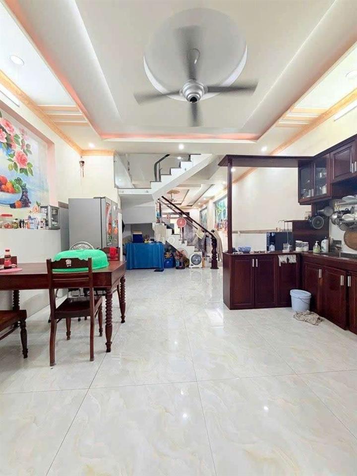 QUẬN TÂN PHÚ-TÒA NHÀ TO-DÒNG TIỀN CAO-NHÀ 5×20-6 TẦNG-HẺM 8M-GÒ DẦU 