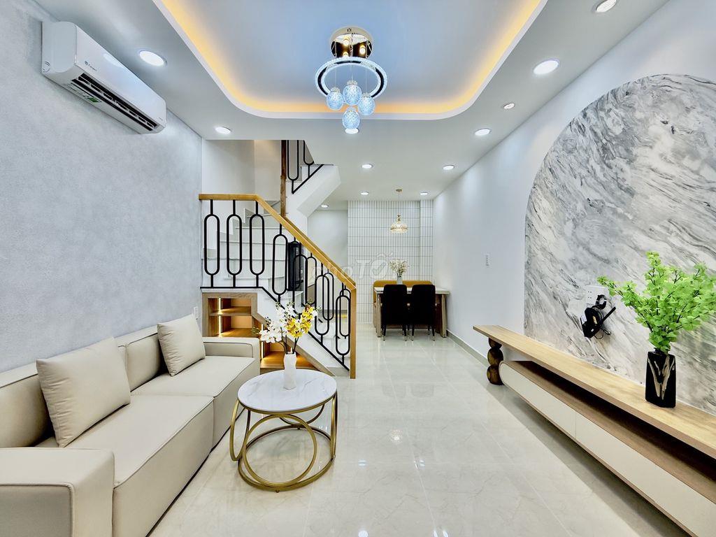 NHÀ ĐẸP NGAY CHỢ BÀ CHIỂU, TIỆM VÀNG MI HỒNG -  4PN - CHỈ NHỈNH 5 TỶ