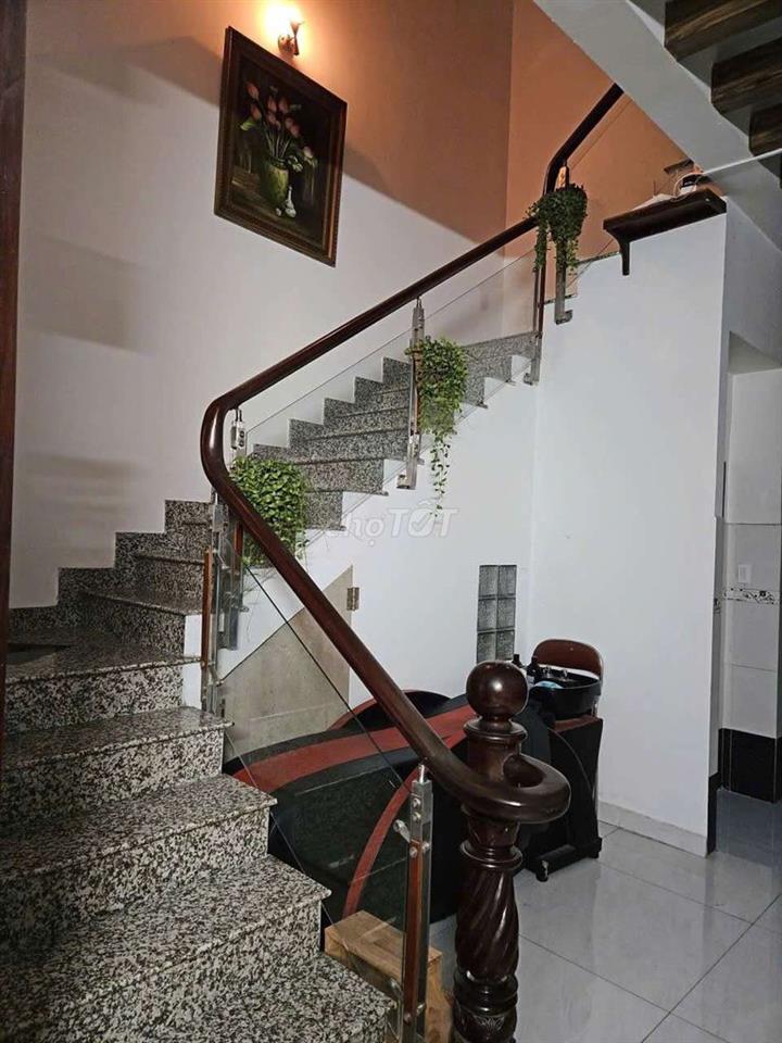 Nhà Phố - KDC Hồng Long - cần bán gấp