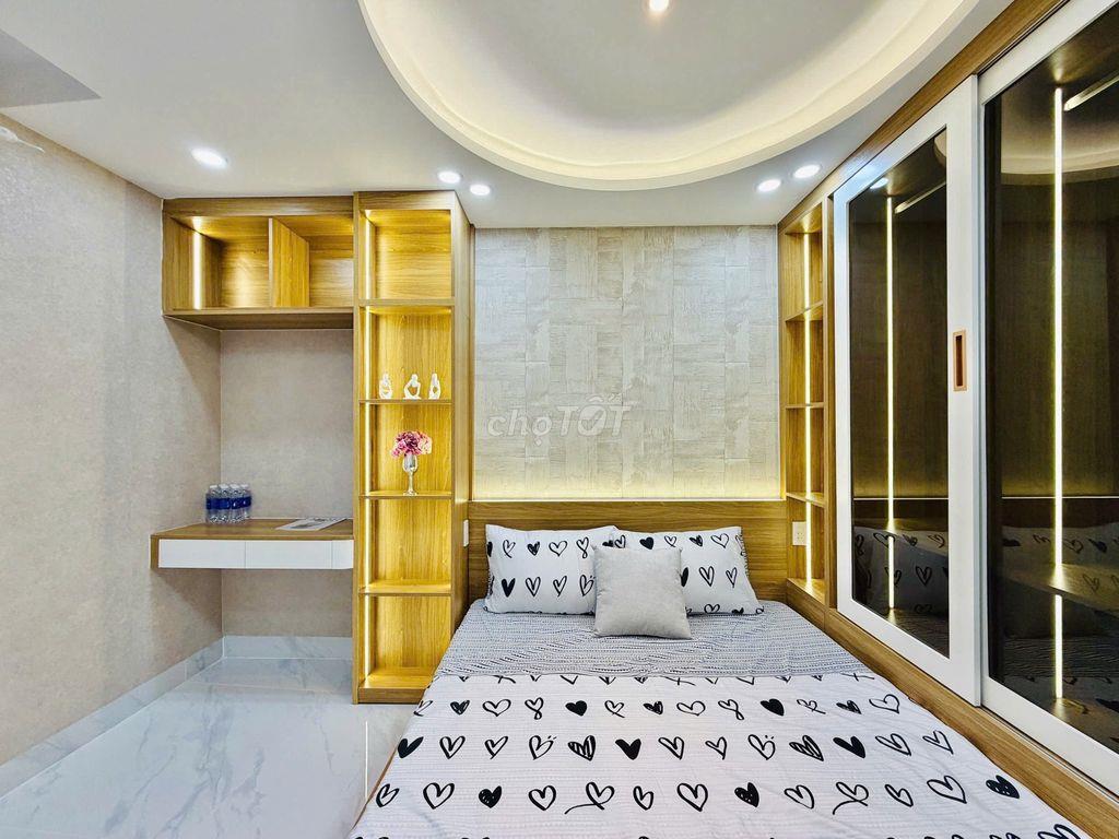 Nhà đẹp 42.5m2 nở hậu xây mới 5T, 4PN có PN trệt P. Hạnh Thông 6.98 tỷ
