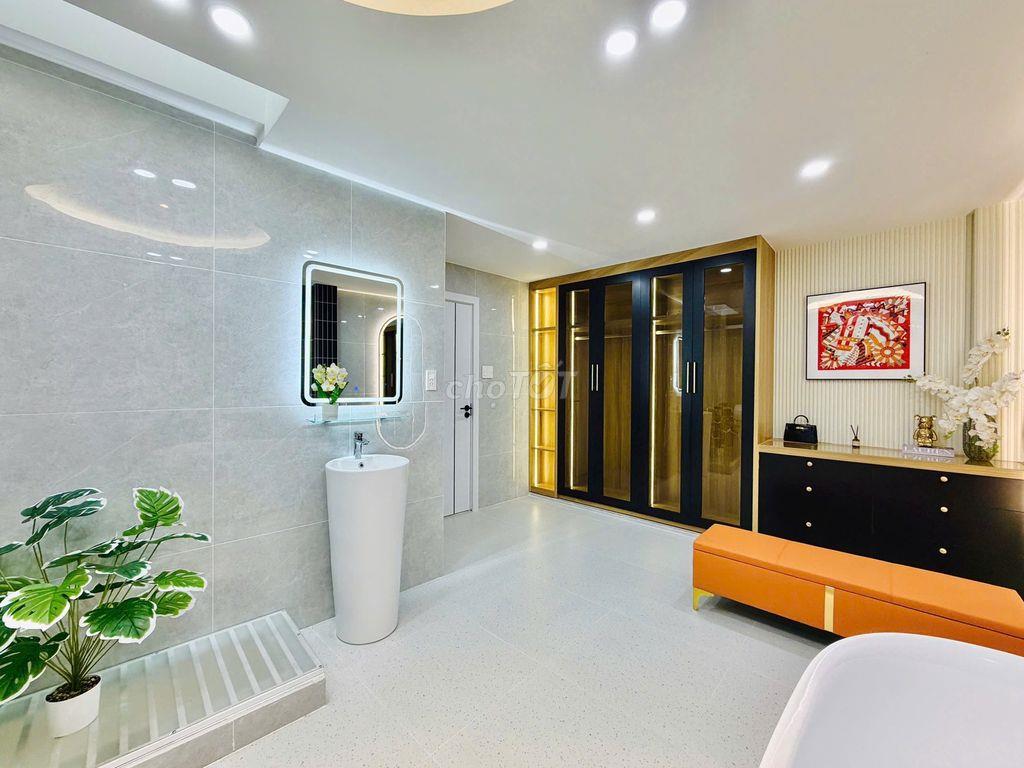 Nhà đẹp 42.5m2 nở hậu xây mới 5T, 4PN có PN trệt P. Hạnh Thông 6.98 tỷ