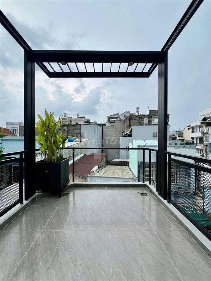 Nhà đẹp đừong số 2 gò vấp gần trừong học , chợ ....