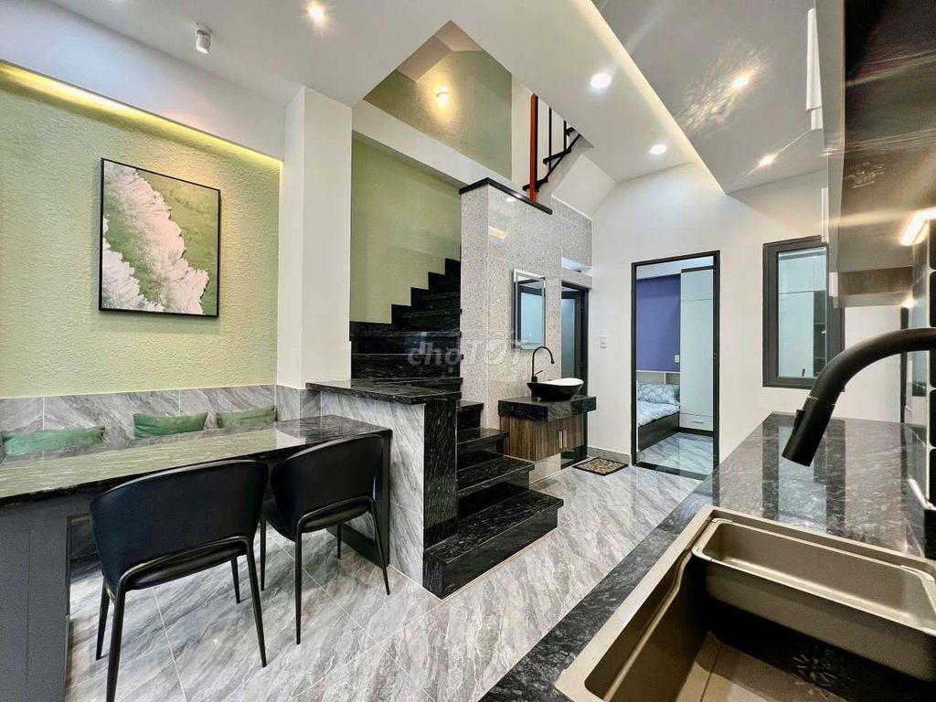 Nhà đẹp đừong số 2 gò vấp gần trừong học , chợ ....