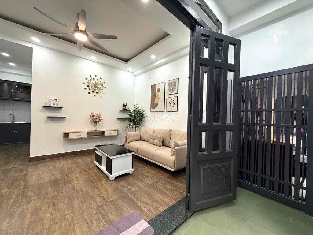 Nhà đẹp 4PN, Gò Vấp, Cách MT Quang Trung chỉ 10m
