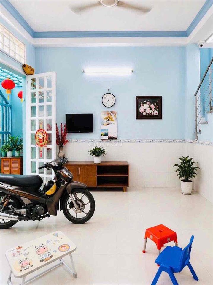 Nhà 4 tầng, Âu Cơ-Tân Bình