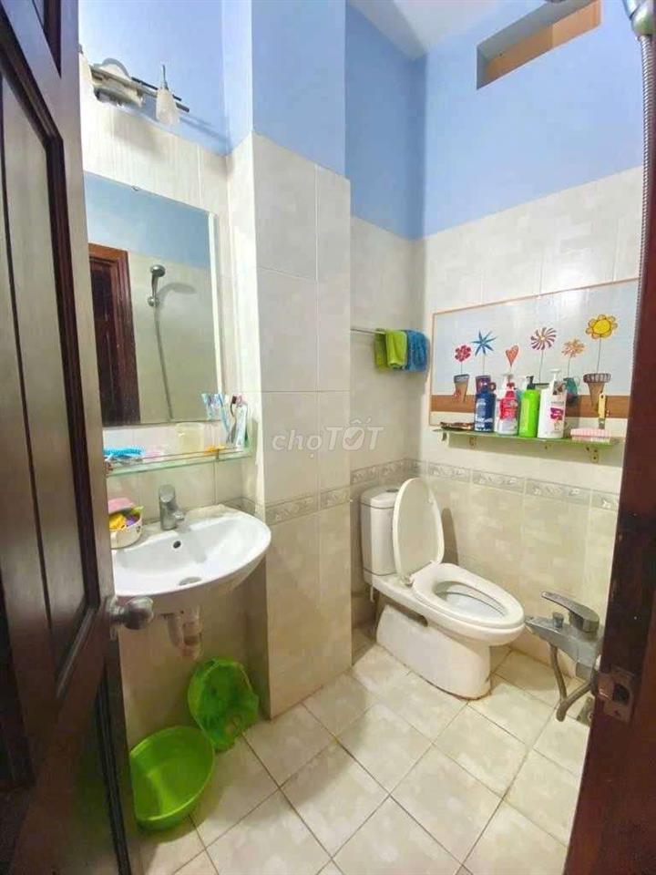 cho thuê nhà nguyên đường Phạm Văn chiêu 
