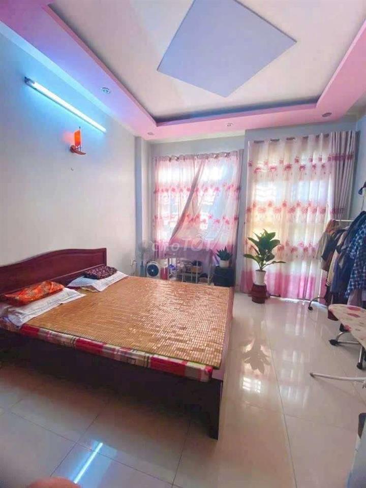 cho thuê nhà nguyên đường Phạm Văn chiêu 