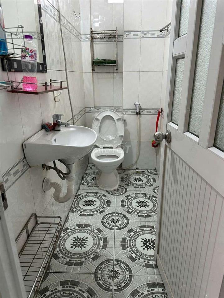 cho thuê nhà nguyên căn 4*10