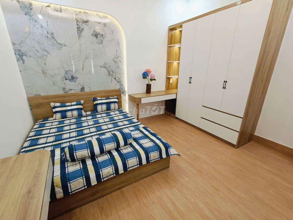 cho thuê nhà nguyên căn ngang gần 6 mét 