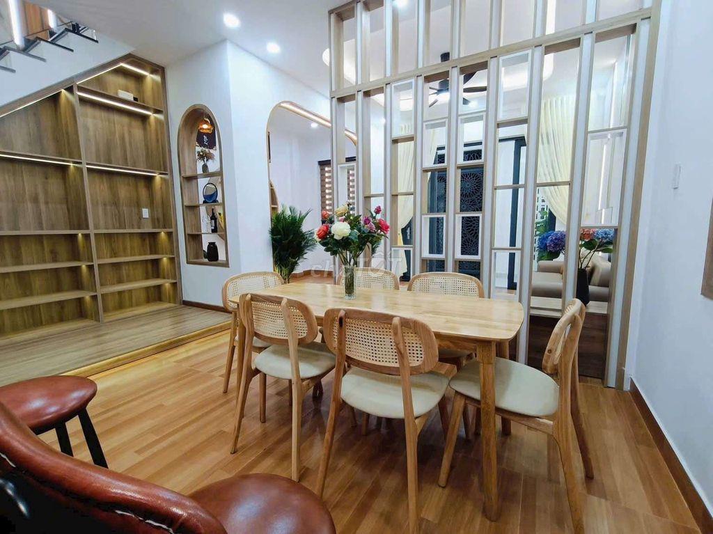 cho thuê nhà nguyên căn ngang gần 6 mét 