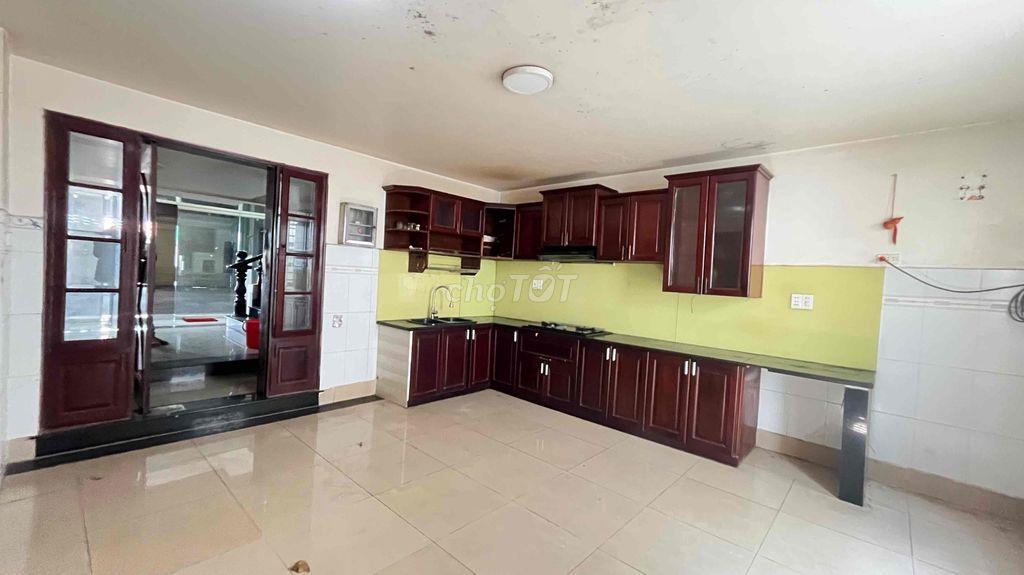 CHO THUÊ MẶT BẰNG 800m2 KINH DOANH ĐA NGÀNH NGHỀ TẠI LINH XUÁN