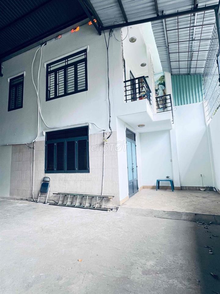 CHO THUÊ MẶT BẰNG/XƯỞNG 990m2 TẠI TAM BÌNH - THỦ ĐỨC