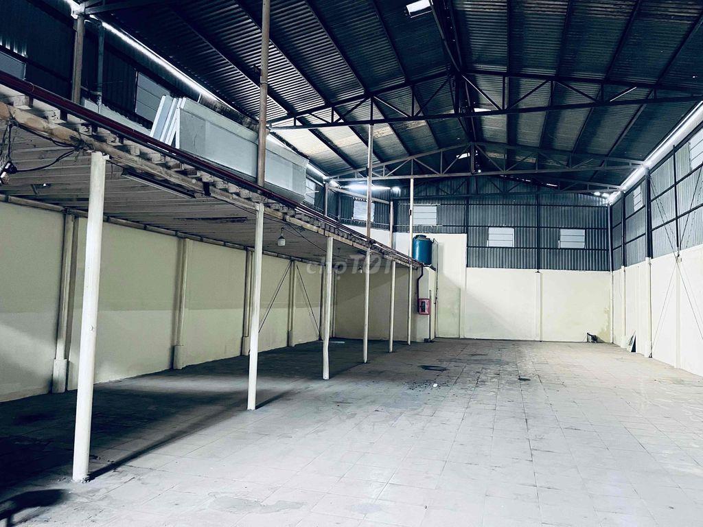 CHO THUÊ MẶT BẰNG/XƯỞNG 990m2 TẠI TAM BÌNH - THỦ ĐỨC