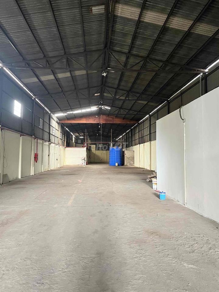 CHO THUÊ MẶT BẰNG/XƯỞNG 990m2 TẠI TAM BÌNH - THỦ ĐỨC